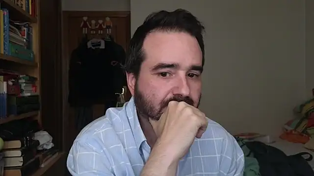 Snapshot of curiosillo83 chatting on 10, 6, 2026 curiosillo83 online show from 10, 6, 2026