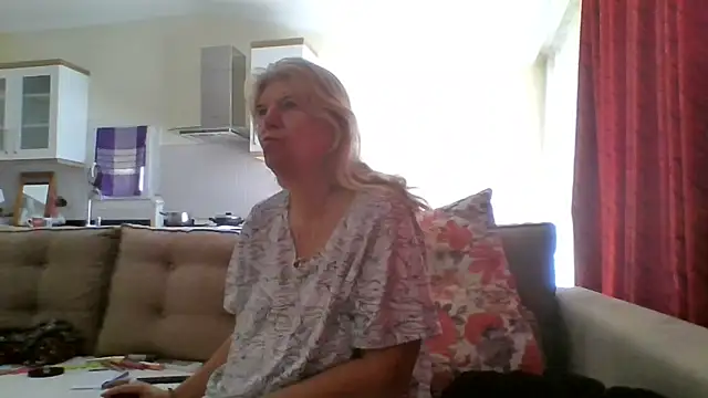 TrustfulVampire1 online show from 18, 4, 2026