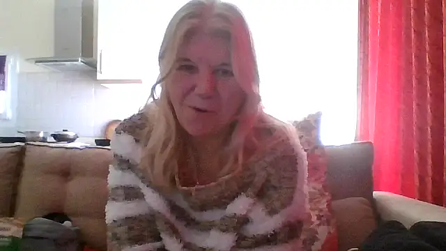 TrustfulVampire1 online show from 25, 2, 2026