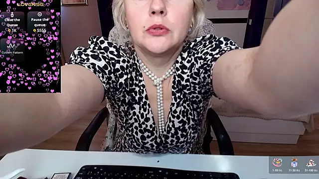 Candy Long online show from 5, 6, 2026