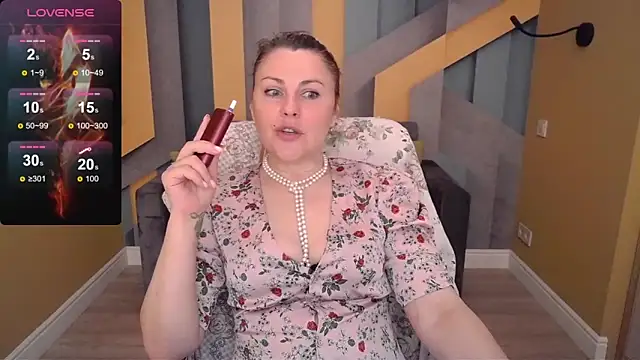 Candy Long online show from 18, 4, 2026