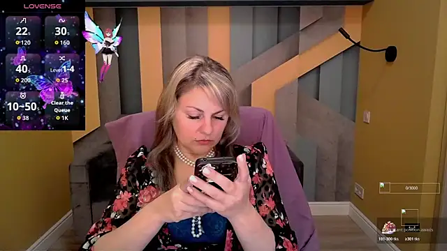 Snapshot of Candy_Long chatting on 24, 11, 2025 Candy Long online show from 24, 11, 2025