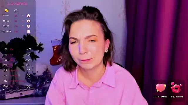 KindHazelHere  online show from 22, 12, 2025