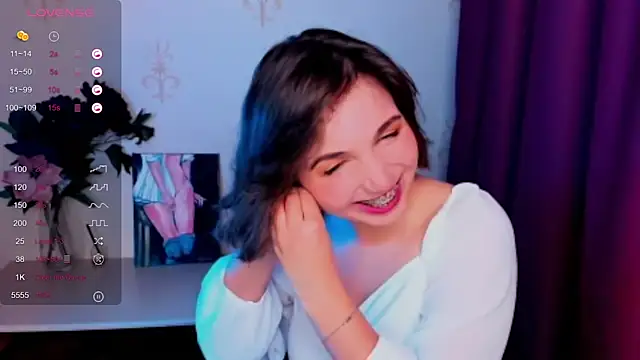 KindHazelHere  online show from 21, 10, 2025