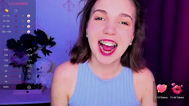 KindHazelHere  online show from 19, 2, 2026