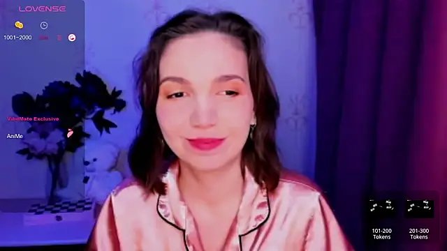 KindHazelHere  online show from 15, 4, 2026