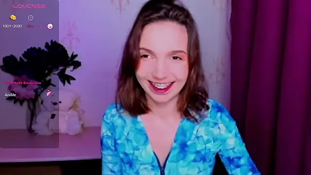 KindHazelHere  online show from 4, 6, 2026