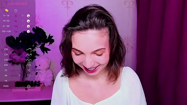 KindHazelHere  online show from 12, 3, 2026