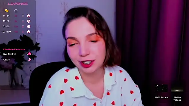 KindHazelHere  online show from 28, 11, 2025