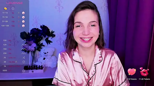 KindHazelHere  online show from 5, 2, 2026