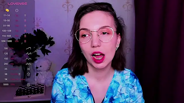 KindHazelHere  online show from 22, 3, 2026