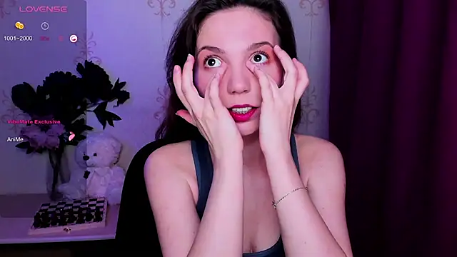 KindHazelHere  online show from 24, 3, 2026