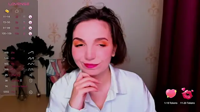 KindHazelHere  online show from 8, 10, 2025