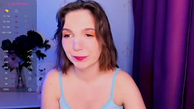 KindHazelHere  online show from 11, 1, 2026