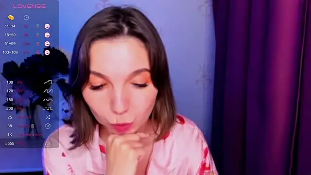 KindHazelHere  online show from 11, 1, 2026