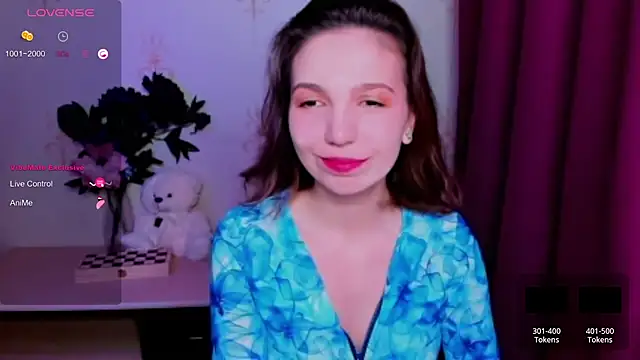 KindHazelHere  online show from 28, 4, 2026