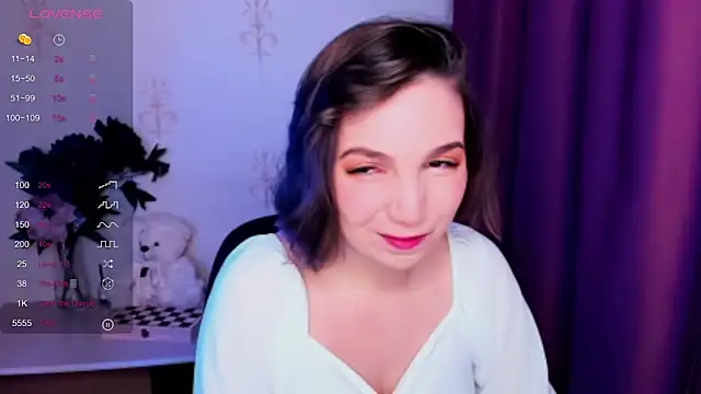 KindHazelHere  online show from 10, 11, 2025