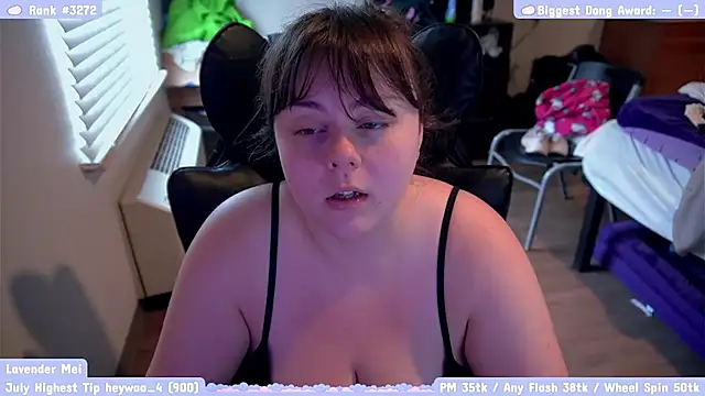 Snapshot of lavendermei chatting on 9, 7, 2026 lavendermei online show from 9, 7, 2026