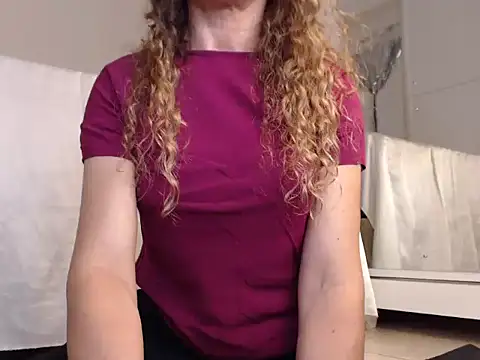 Snapshot of marilryn chatting on 12, 9, 2025 marilryn online show from 12, 9, 2025