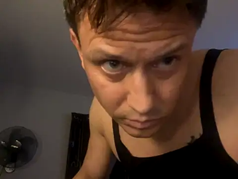 LiamDean20 online show from 13, 12, 2025