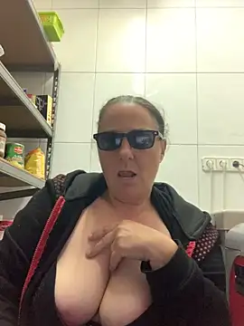 Snapshot of eroticjessitop chatting on 17, 3, 2025 eroticjessitop online show from 17, 3, 2025