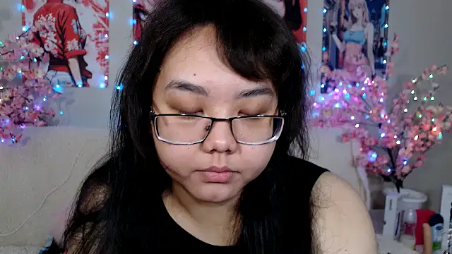 Snapshot of Moertomlly chatting on 9, 7, 2026 Moertomlly online show from 9, 7, 2026