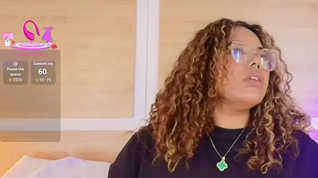  nickypurple  online show from 21, 10, 2025