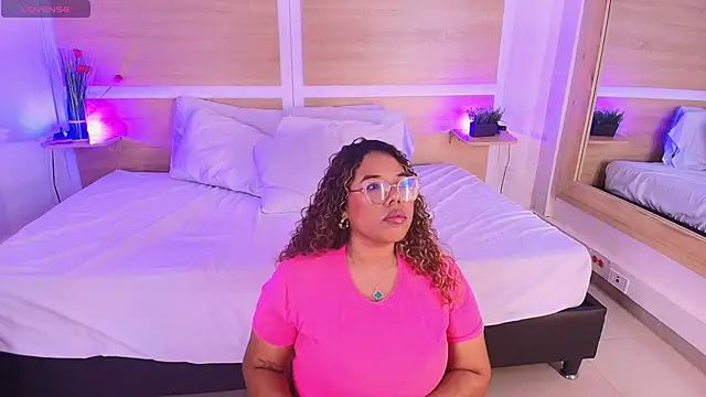  nickypurple  online show from 18, 11, 2025