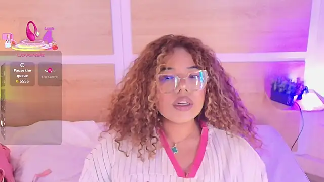  nickypurple  online show from 13, 1, 2026