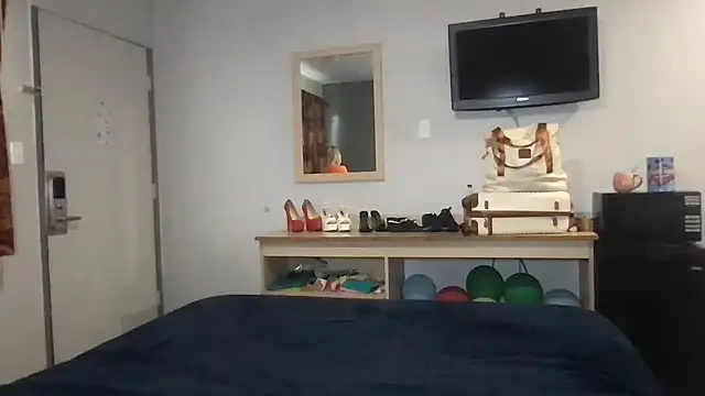 TiffaneyLove online show from 16, 3, 2026