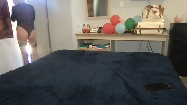 TiffaneyLove online show from 21, 3, 2026