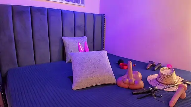 ashlye miller  online show from 16, 10, 2025