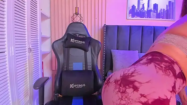 ashlye miller  online show from 27, 2, 2025