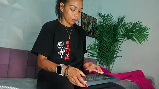 Snapshot of Hellen_Sky chatting on 2, 6, 2026 Hellen Sky online show from 2, 6, 2026