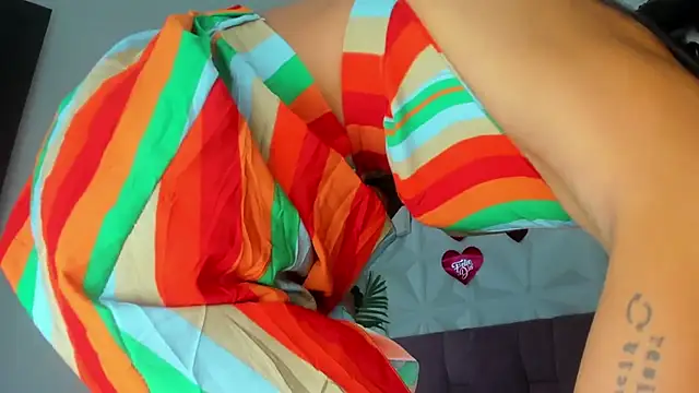 Hellen Sky online show from 5, 3, 2026