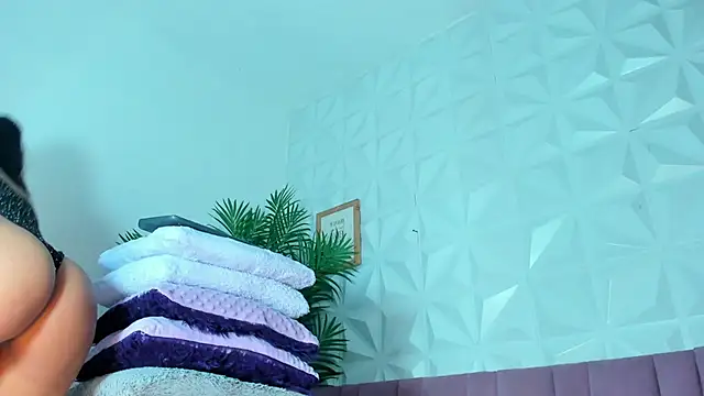 Hellen Sky online show from 17, 10, 2025