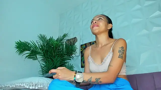 Hellen Sky online show from 13, 11, 2025