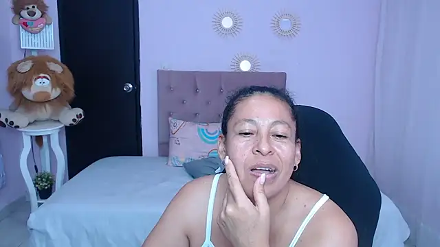 mature martina online show from 3, 3, 2026