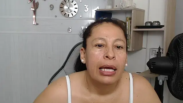Snapshot of mature_martina chatting on 1, 7, 2026 mature martina online show from 1, 7, 2026