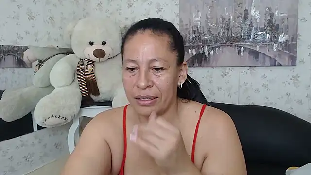 mature martina online show from 28, 2, 2026
