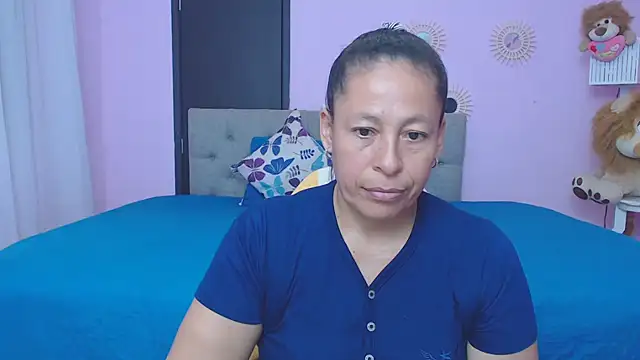 mature martina online show from 6, 1, 2026