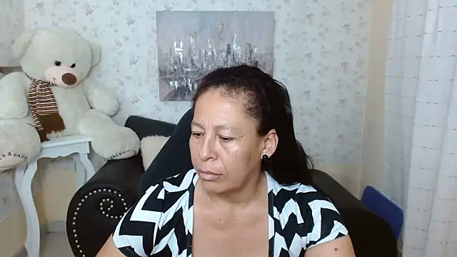 mature martina online show from 21, 4, 2026