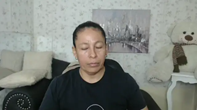 mature martina online show from 2, 6, 2026