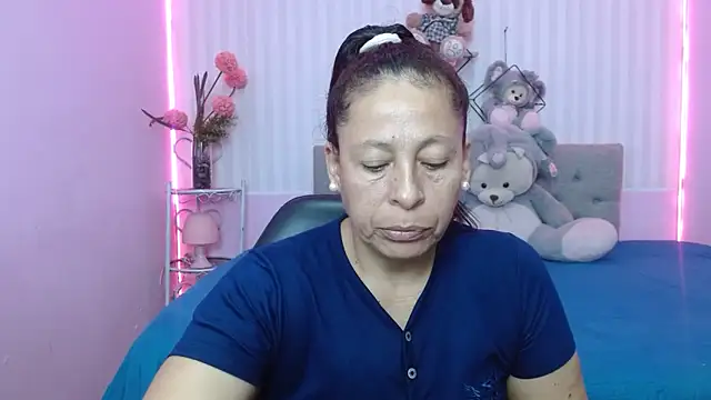 mature martina online show from 22, 5, 2026