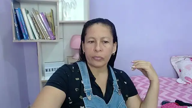 mature martina online show from 7, 11, 2025