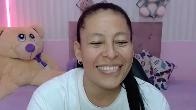 mature martina online show from 21, 11, 2025