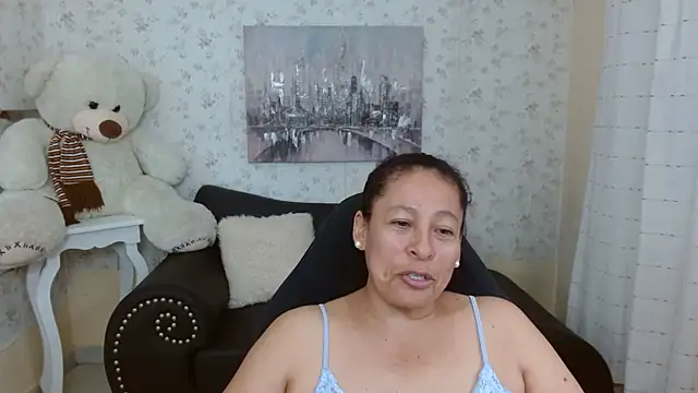 mature martina online show from 19, 4, 2026