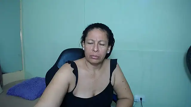 mature martina online show from 26, 2, 2025