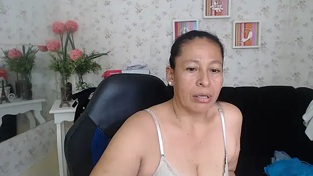 mature martina online show from 21, 3, 2025