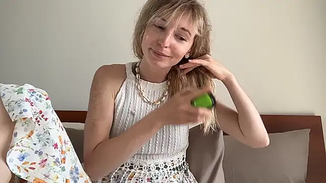 ivankai  online show from 25, 2, 2026